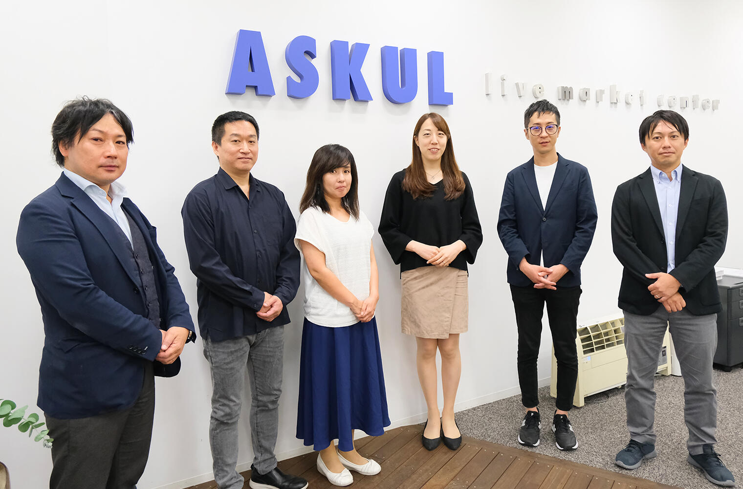 
左より：アルティウスリンク株式会社 野中健司


アスクル株式会社カスタマーサービス部 松本 泰秀氏、前田 裕加氏、横田 香菜子氏


アルティウスリンク アップス株式会社 水上 竜也、鈴木 大樹
